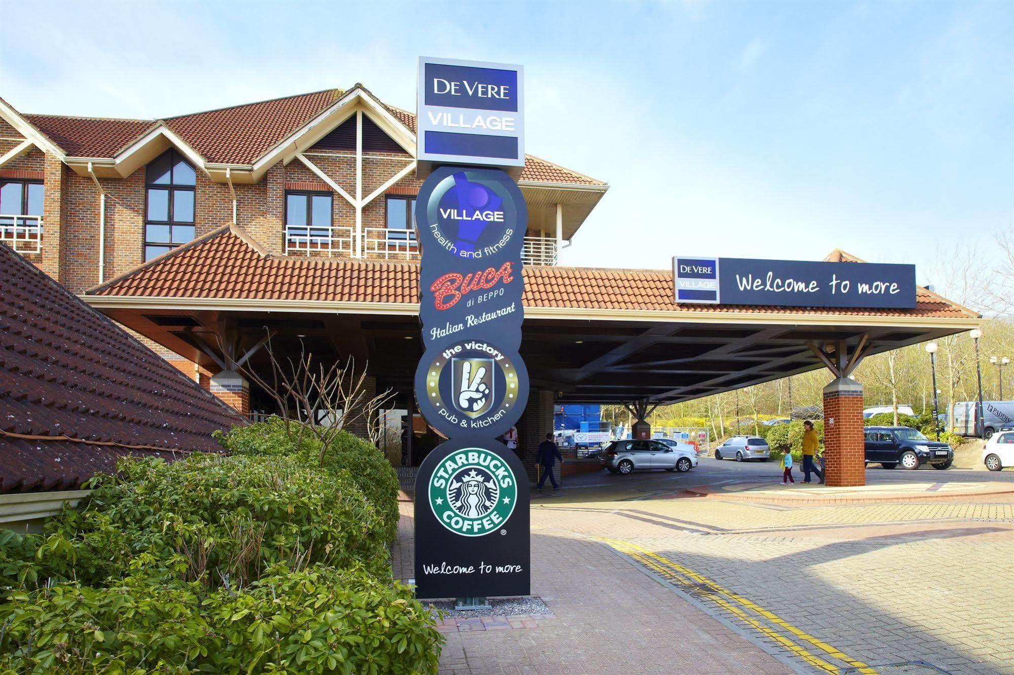 Village Hotel Swindon Exterior foto